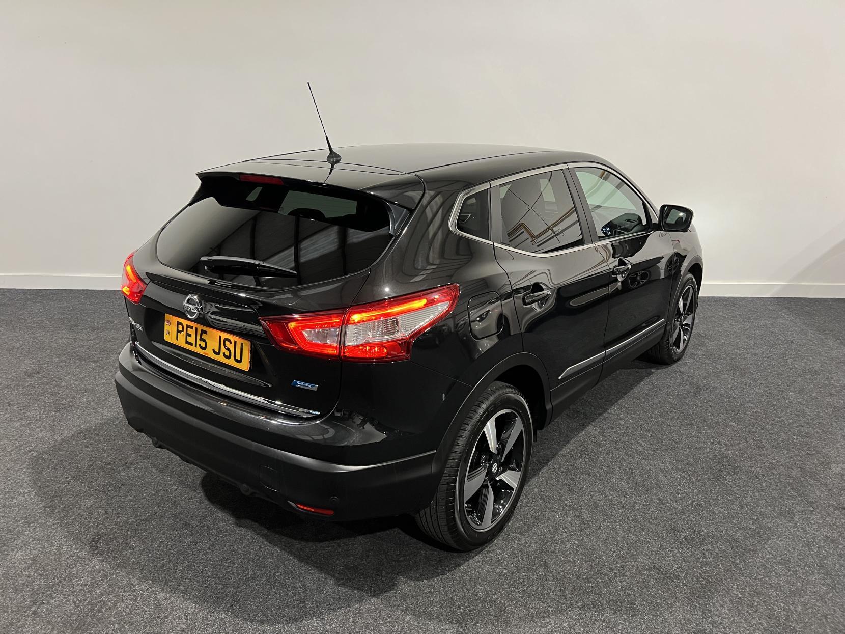 Nissan Qashqai 1.5 dCi n-tec SUV 5dr Diesel Manual 2WD Euro 5 (s/s) (110 ps)