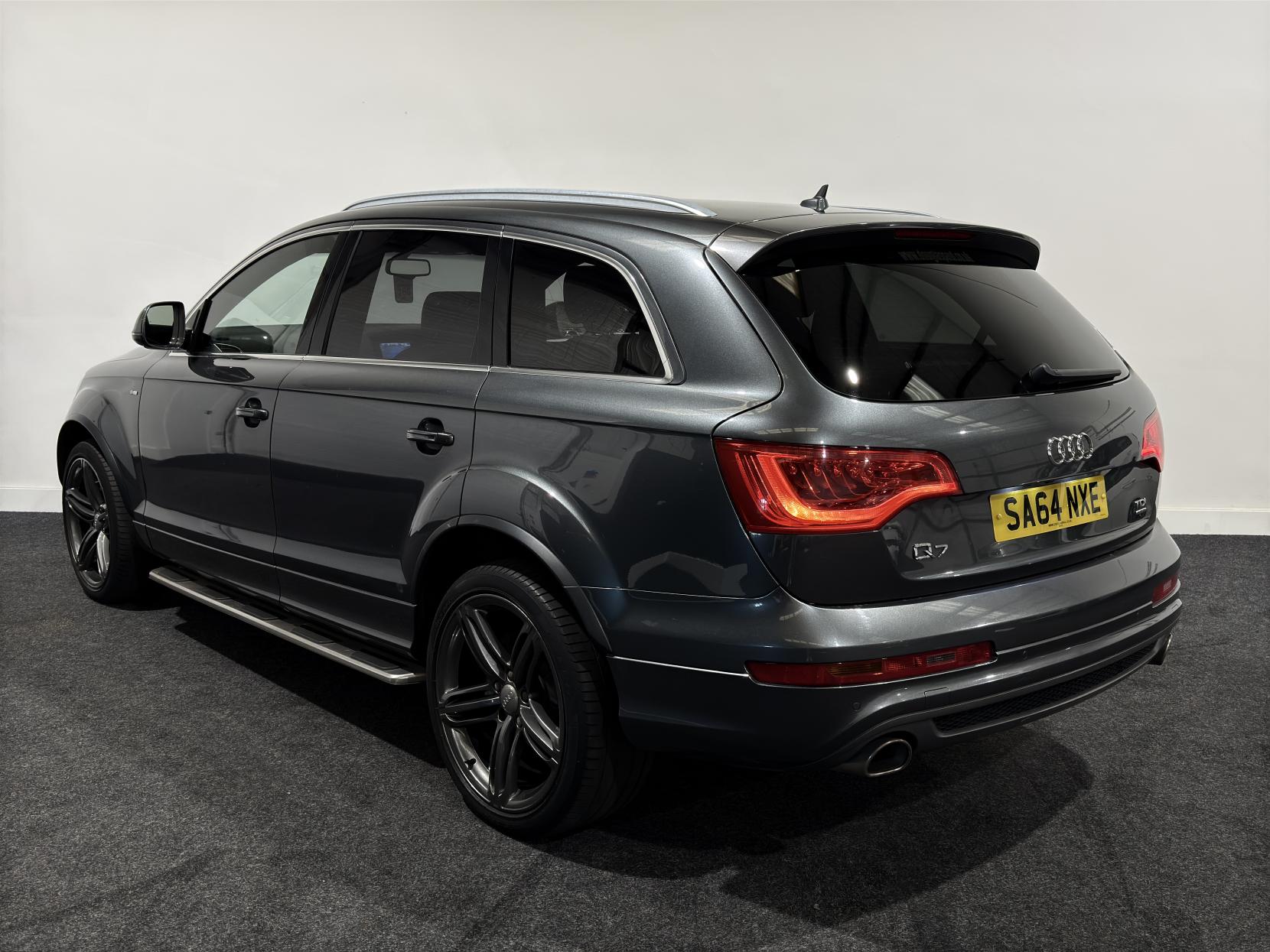 Audi Q7 3.0 TDI V6 S line Plus SUV 5dr Diesel Tiptronic quattro Euro 5 (s/s) (245 ps)