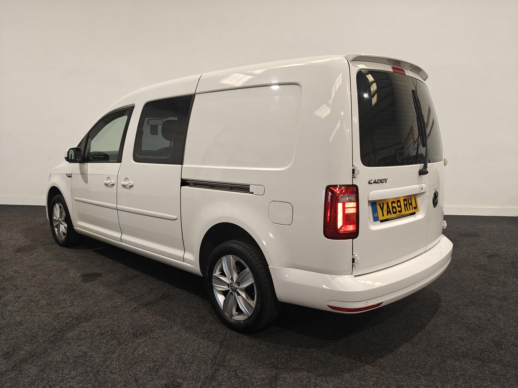 Volkswagen Caddy Maxi 2.0 TDI C20 Crew Van Double Cab 5dr Diesel Manual LWB Euro 6 (s/s) (102 ps)