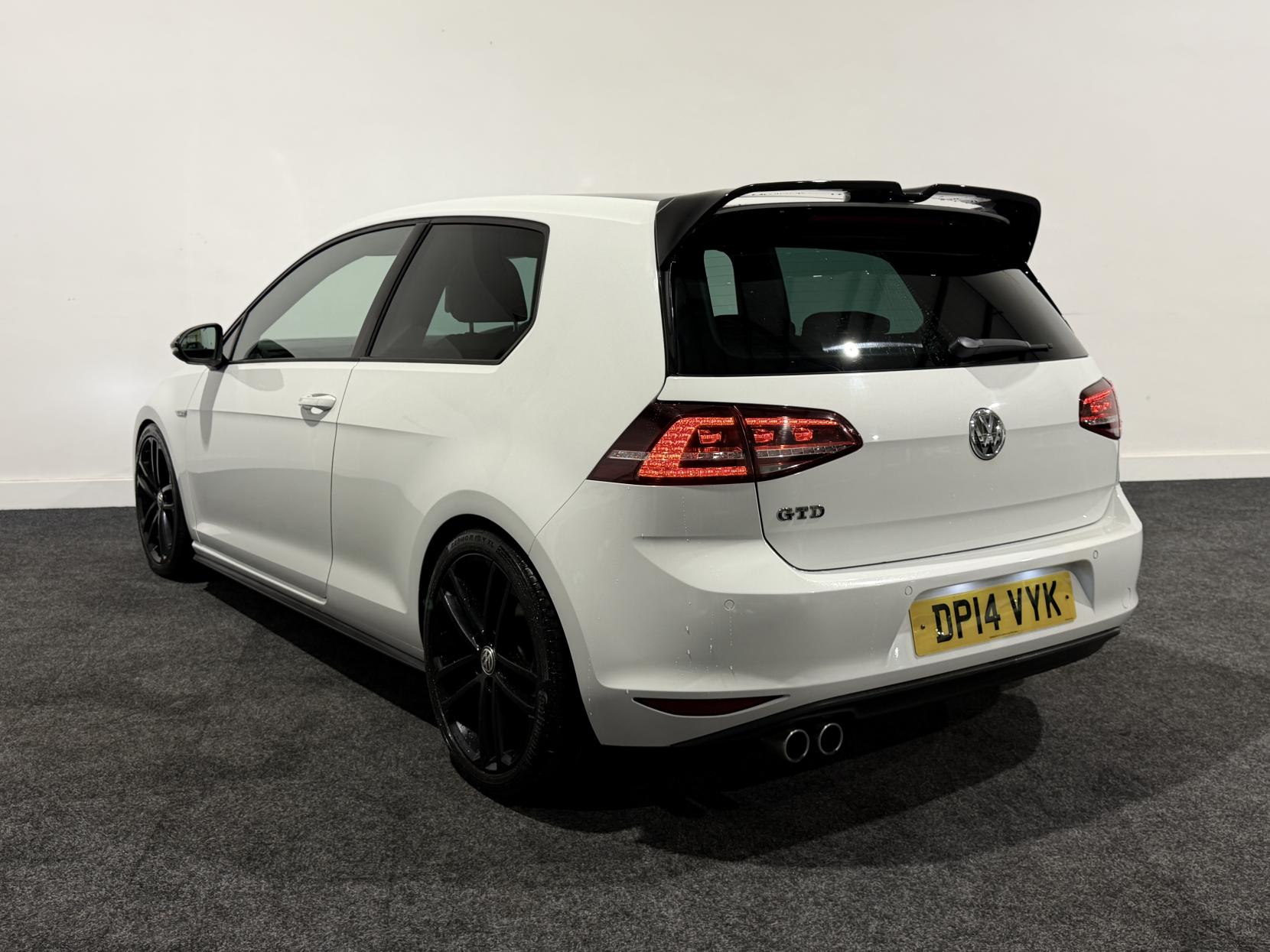 Volkswagen Golf 2.0 TDI BlueMotion Tech GTD Hatchback 3dr Diesel DSG Euro 6 (s/s) (184 ps)