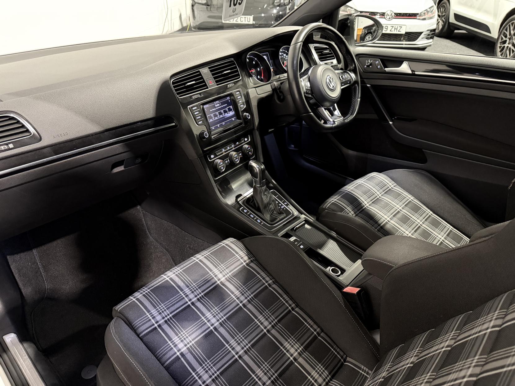 Volkswagen Golf 2.0 TDI BlueMotion Tech GTD Hatchback 3dr Diesel DSG Euro 6 (s/s) (184 ps)