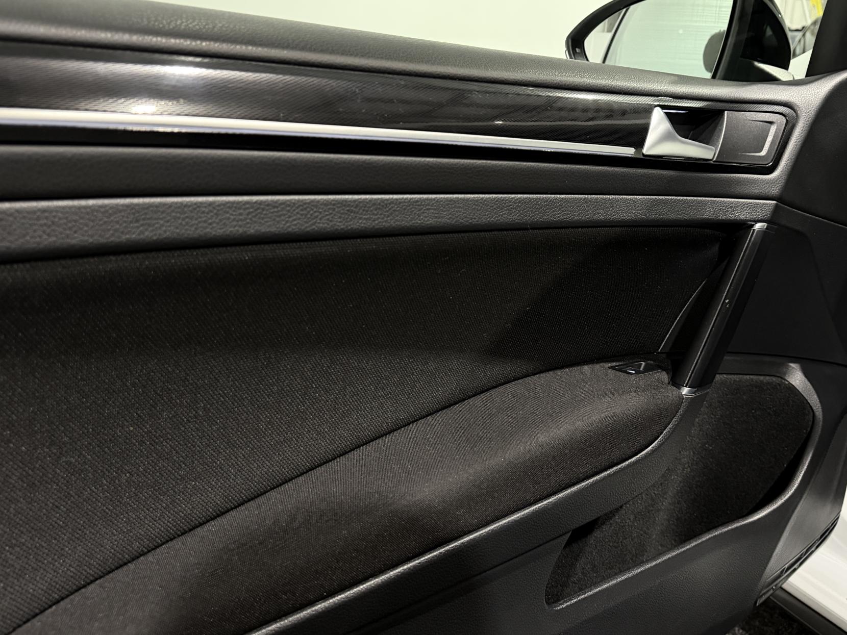 Volkswagen Golf 2.0 TDI BlueMotion Tech GTD Hatchback 3dr Diesel DSG Euro 6 (s/s) (184 ps)