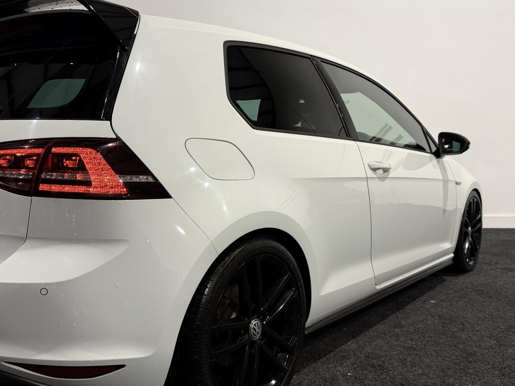 Volkswagen Golf 2.0 TDI BlueMotion Tech GTD Hatchback 3dr Diesel DSG Euro 6 (s/s) (184 ps)