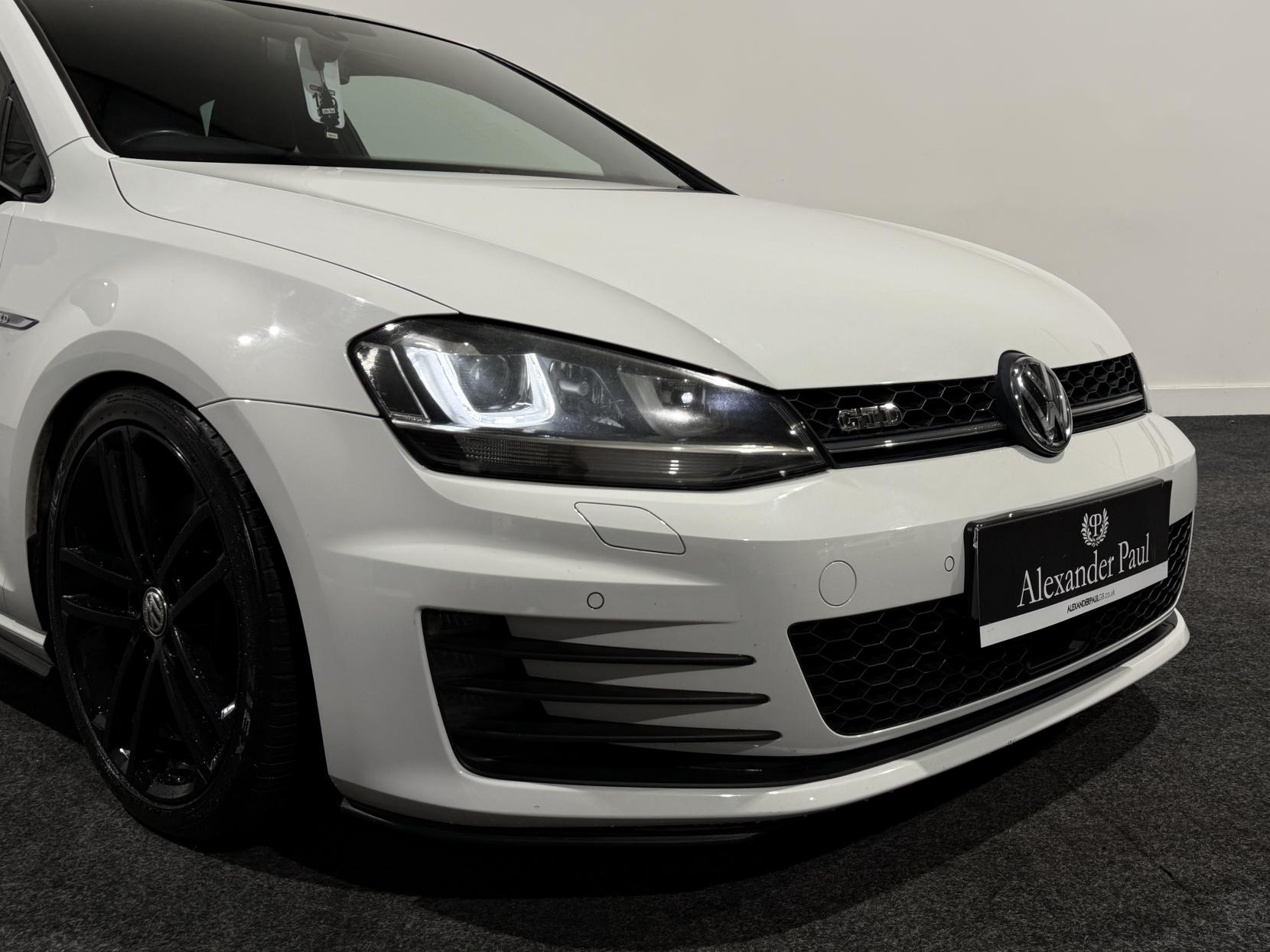 Volkswagen Golf 2.0 TDI BlueMotion Tech GTD Hatchback 3dr Diesel DSG Euro 6 (s/s) (184 ps)