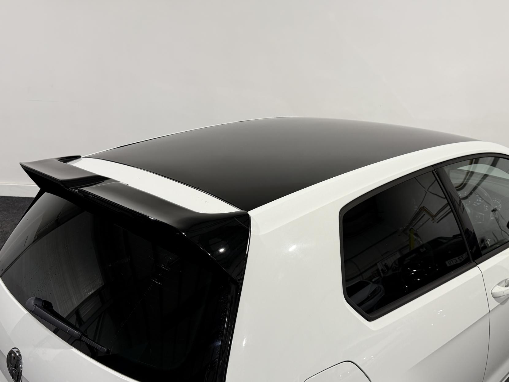 Volkswagen Golf 2.0 TDI BlueMotion Tech GTD Hatchback 3dr Diesel DSG Euro 6 (s/s) (184 ps)