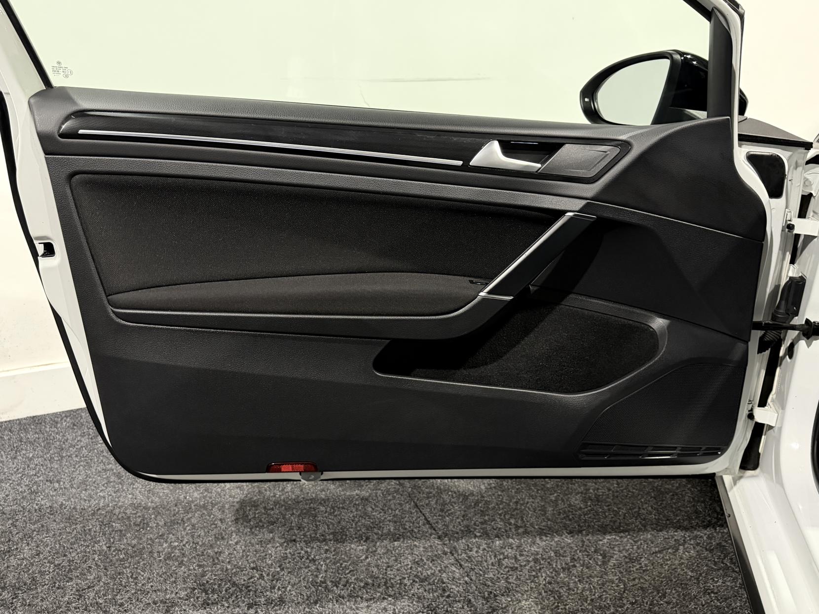 Volkswagen Golf 2.0 TDI BlueMotion Tech GTD Hatchback 3dr Diesel DSG Euro 6 (s/s) (184 ps)