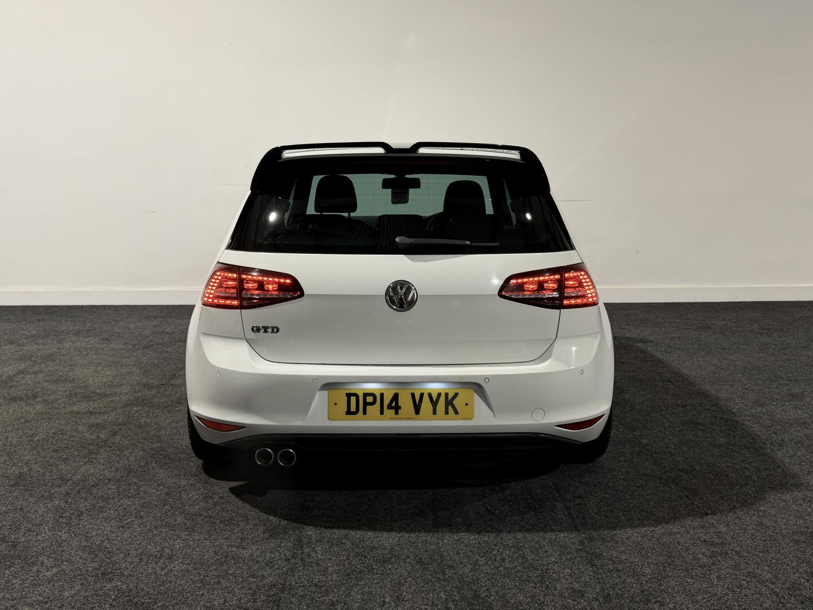 Volkswagen Golf 2.0 TDI BlueMotion Tech GTD Hatchback 3dr Diesel DSG Euro 6 (s/s) (184 ps)