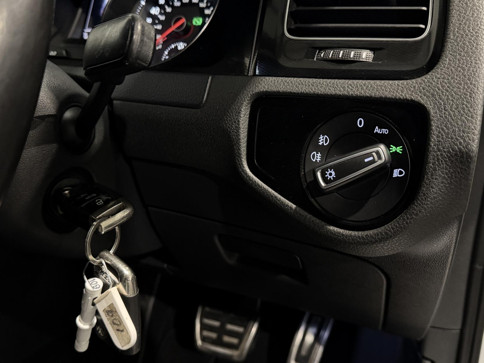 Volkswagen Golf 2.0 TDI BlueMotion Tech GTD Hatchback 3dr Diesel DSG Euro 6 (s/s) (184 ps)