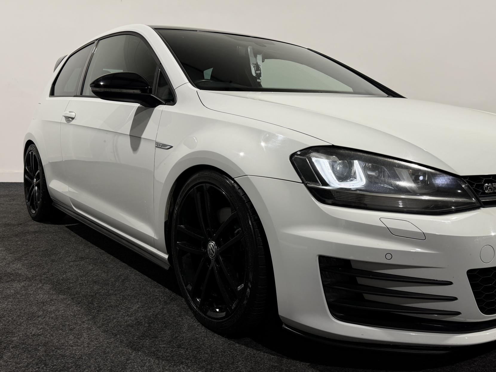 Volkswagen Golf 2.0 TDI BlueMotion Tech GTD Hatchback 3dr Diesel DSG Euro 6 (s/s) (184 ps)