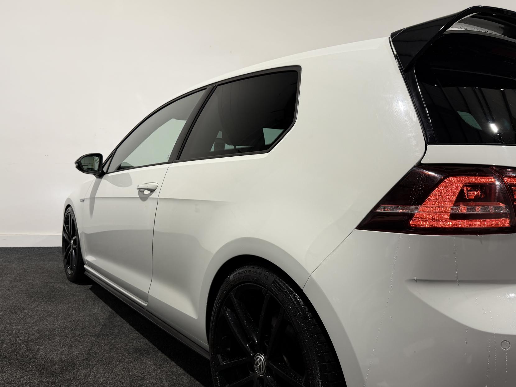 Volkswagen Golf 2.0 TDI BlueMotion Tech GTD Hatchback 3dr Diesel DSG Euro 6 (s/s) (184 ps)