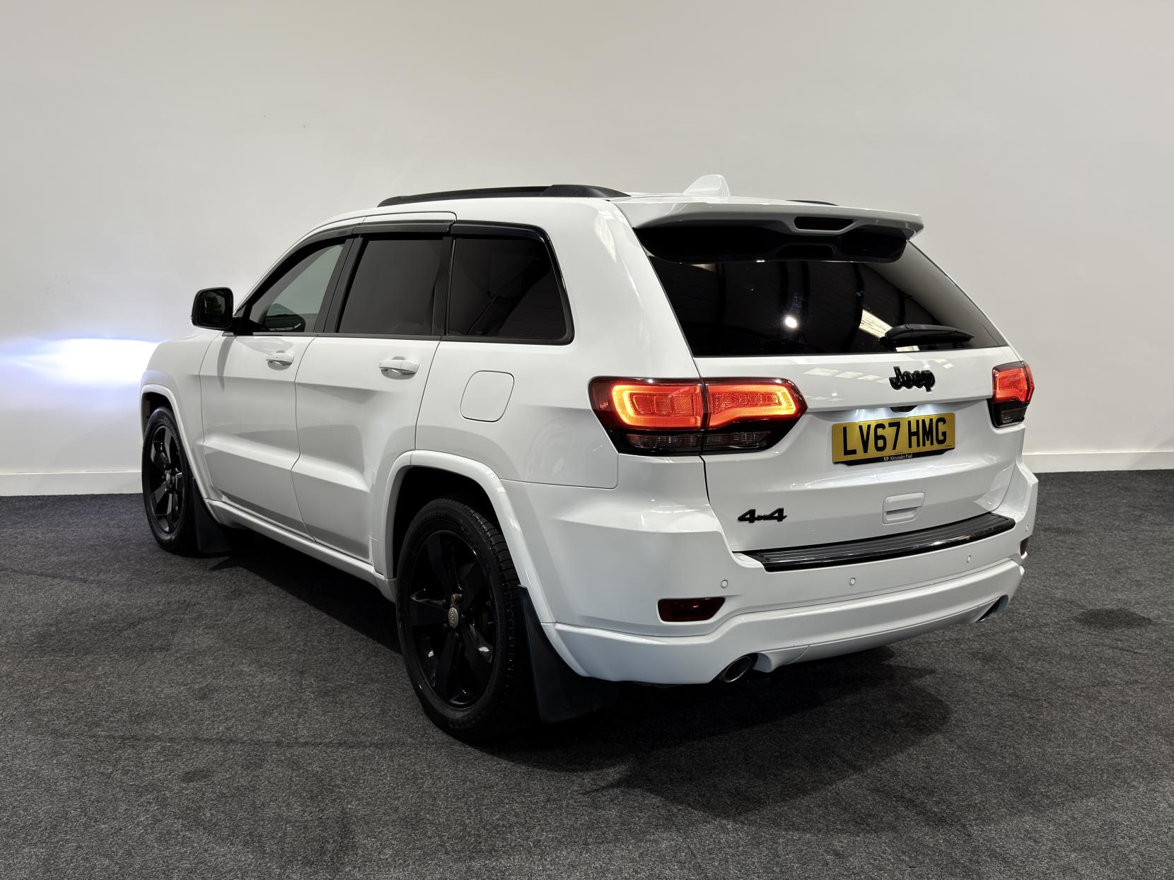 Jeep Grand Cherokee 3.0 V6 CRD Overland SUV 5dr Diesel Auto 4WD Euro 6 (247 bhp)