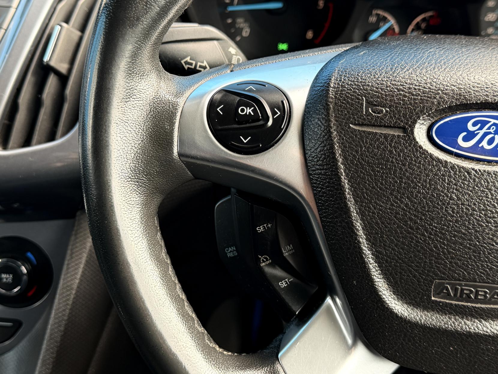 Ford Transit Connect 1.6 TDCi 200 Limited Panel Van 4dr Diesel Manual L1 H1 (124 g/km, 113 bhp)