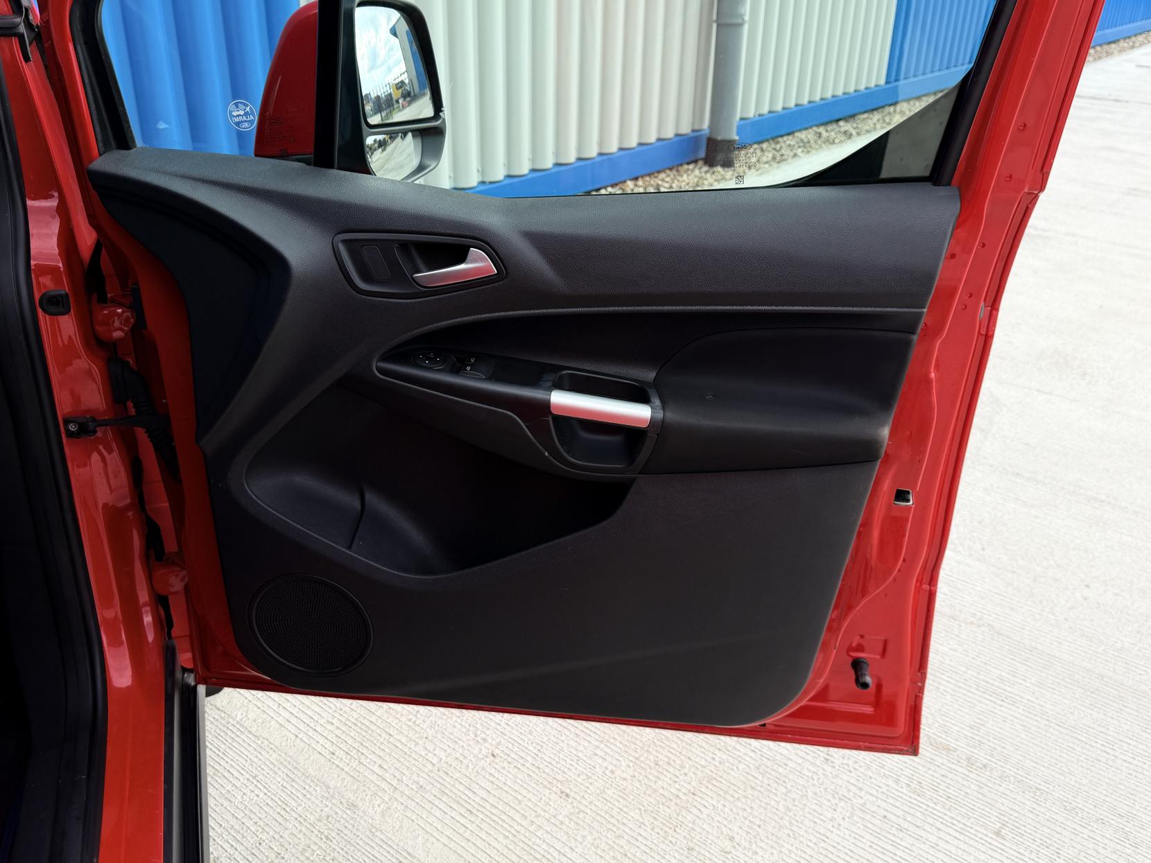 Ford Transit Connect 1.6 TDCi 200 Limited Panel Van 4dr Diesel Manual L1 H1 (124 g/km, 113 bhp)