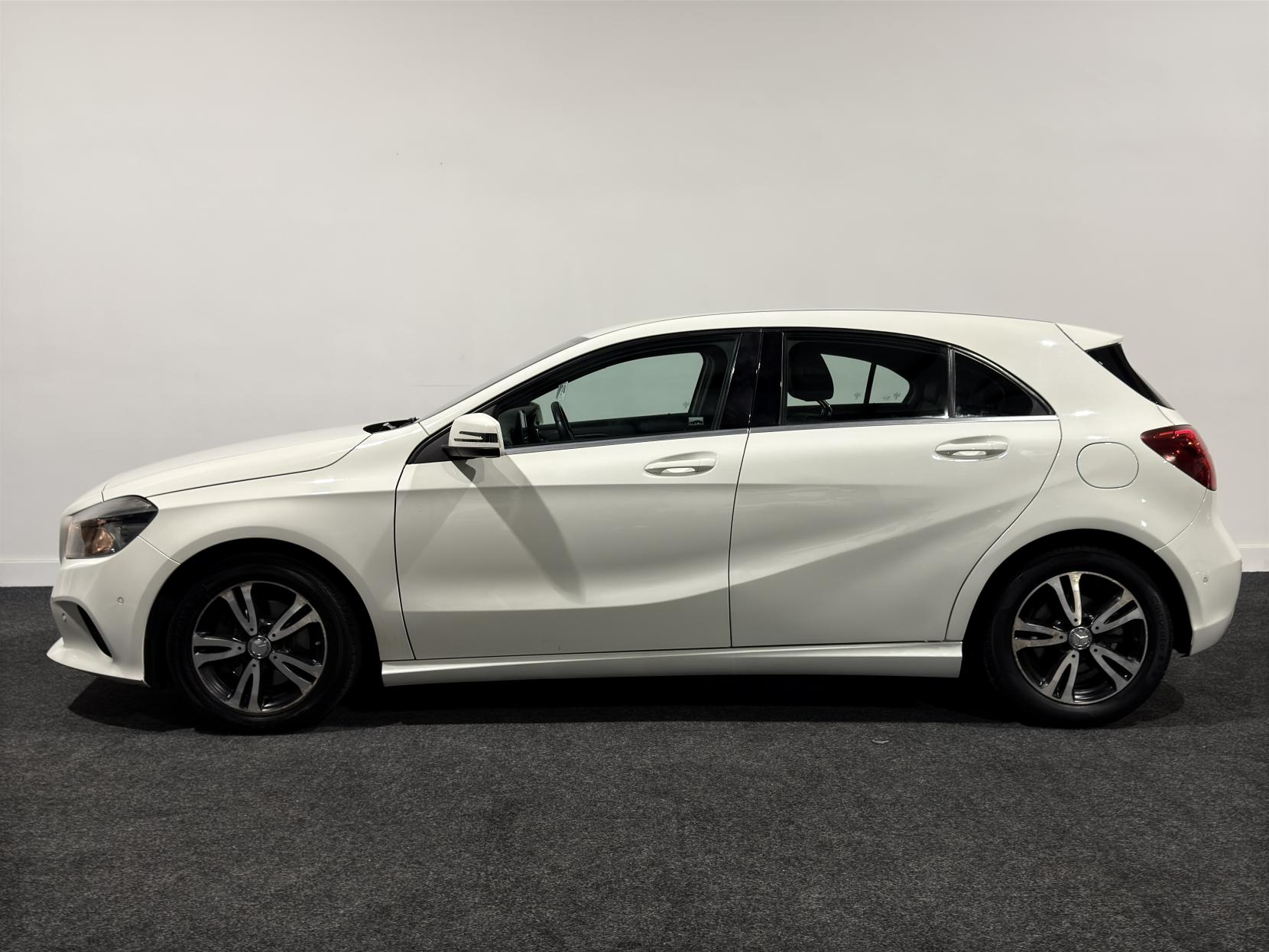 Mercedes-Benz A Class 1.6 A180 SE (Executive) Hatchback 5dr Petrol Manual Euro 6 (s/s) (122 ps)