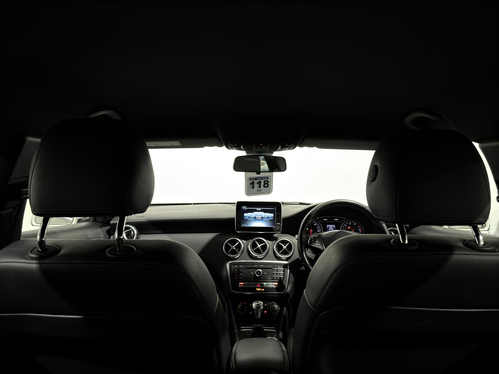 Mercedes-Benz A Class 1.6 A180 SE (Executive) Hatchback 5dr Petrol Manual Euro 6 (s/s) (122 ps)