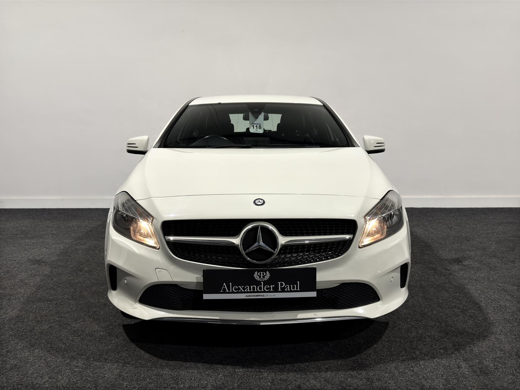 Mercedes-Benz A Class 1.6 A180 SE (Executive) Hatchback 5dr Petrol Manual Euro 6 (s/s) (122 ps)