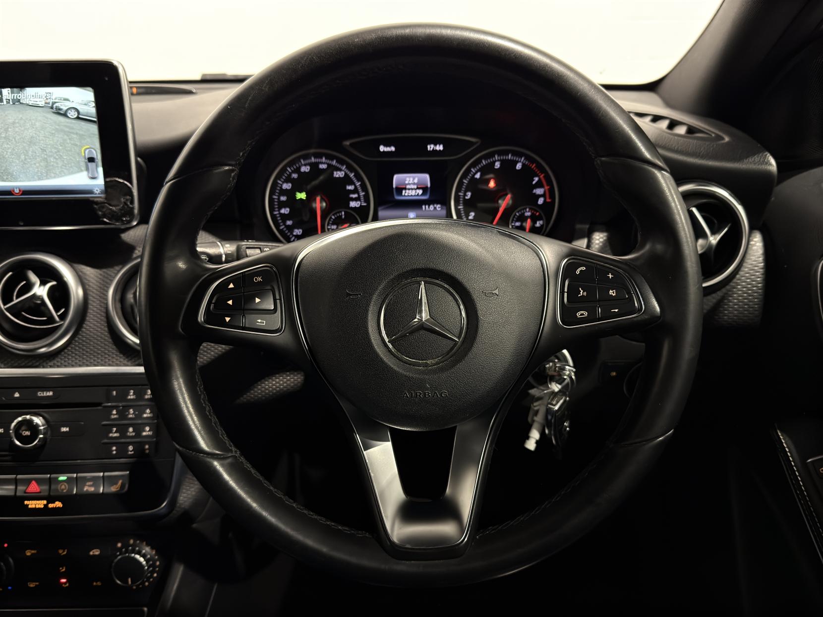 Mercedes-Benz A Class 1.6 A180 SE (Executive) Hatchback 5dr Petrol Manual Euro 6 (s/s) (122 ps)