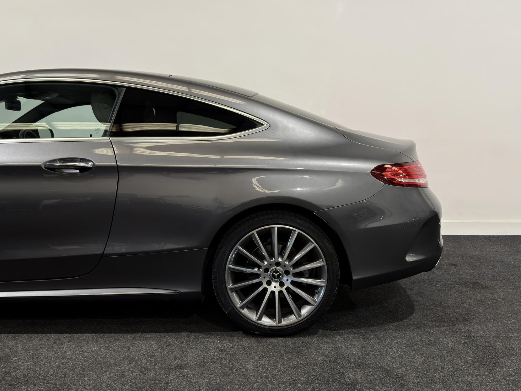 Mercedes-Benz C Class 2.1 C220d AMG Line (Premium Plus) Coupe 2dr Diesel G-Tronic+ Euro 6 (s/s) (170 ps)