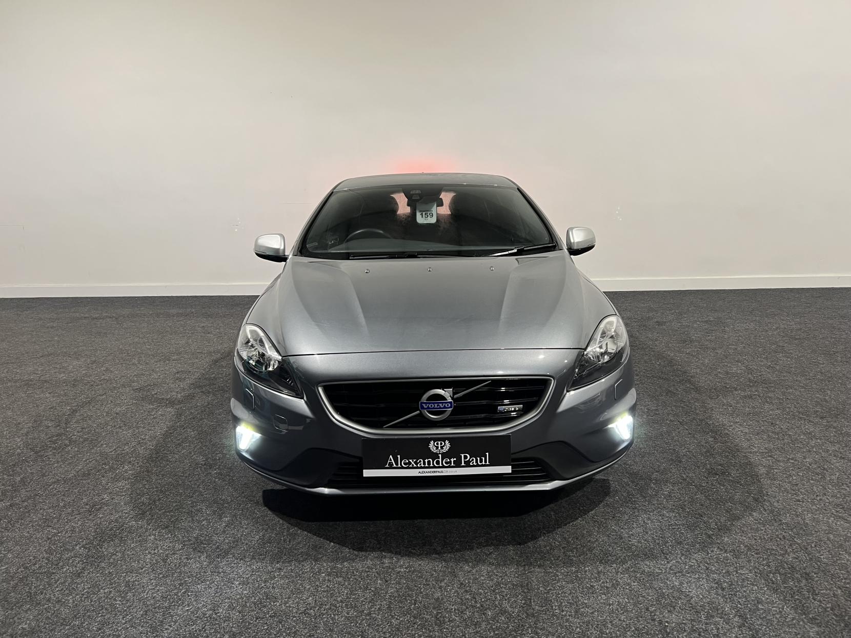 Volvo V40 1.6 D2 R-Design Hatchback 5dr Diesel Manual Euro 5 (s/s) (115 ps)