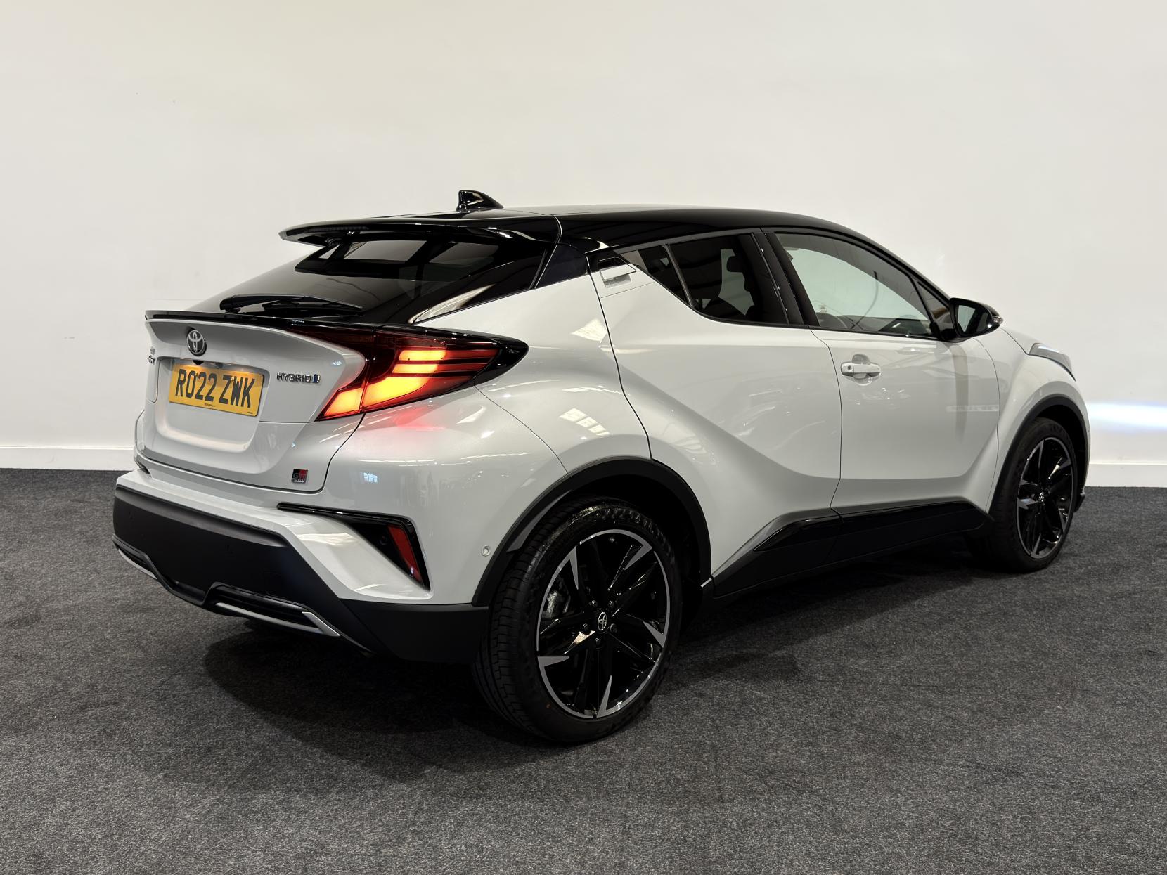 Toyota C-HR 2.0 VVT-h GR SPORT SUV 5dr Petrol Hybrid CVT Euro 6 (s/s) (184 ps)