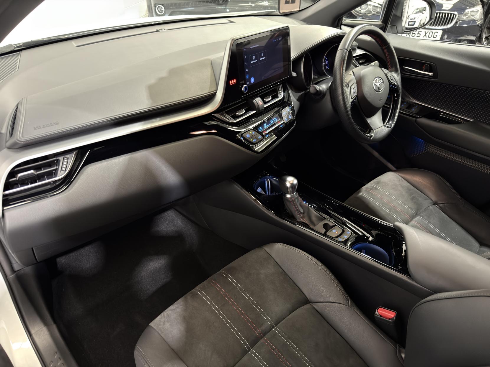 Toyota C-HR 2.0 VVT-h GR SPORT SUV 5dr Petrol Hybrid CVT Euro 6 (s/s) (184 ps)