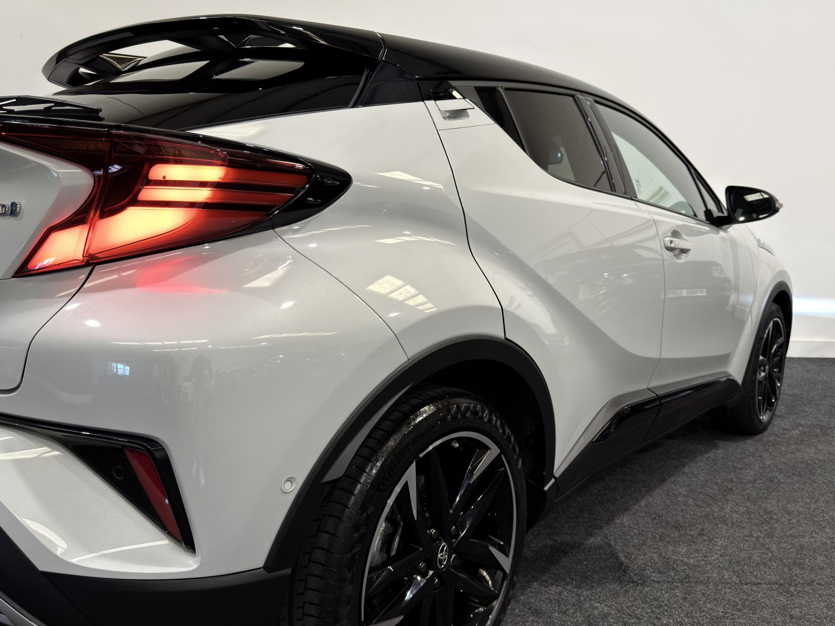 Toyota C-HR 2.0 VVT-h GR SPORT SUV 5dr Petrol Hybrid CVT Euro 6 (s/s) (184 ps)