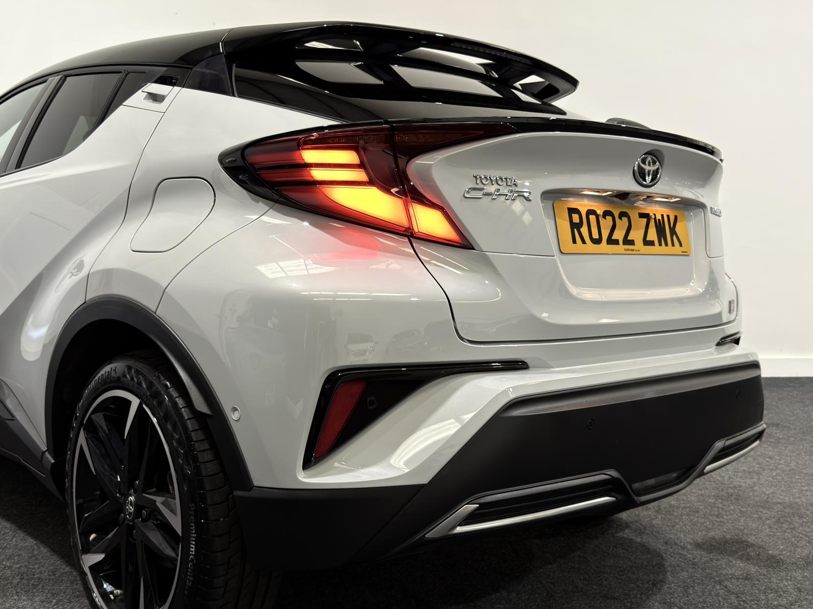 Toyota C-HR 2.0 VVT-h GR SPORT SUV 5dr Petrol Hybrid CVT Euro 6 (s/s) (184 ps)