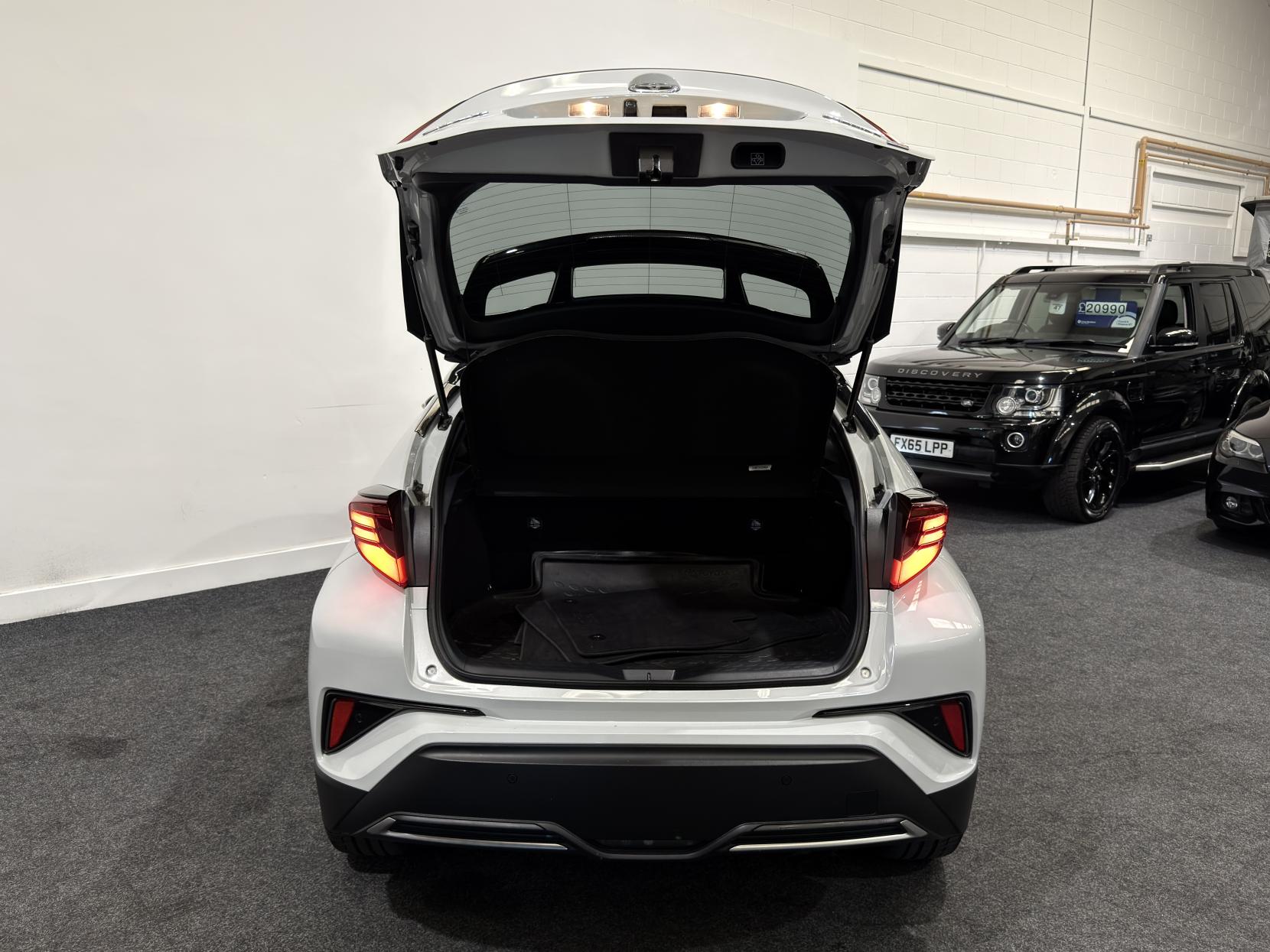 Toyota C-HR 2.0 VVT-h GR SPORT SUV 5dr Petrol Hybrid CVT Euro 6 (s/s) (184 ps)
