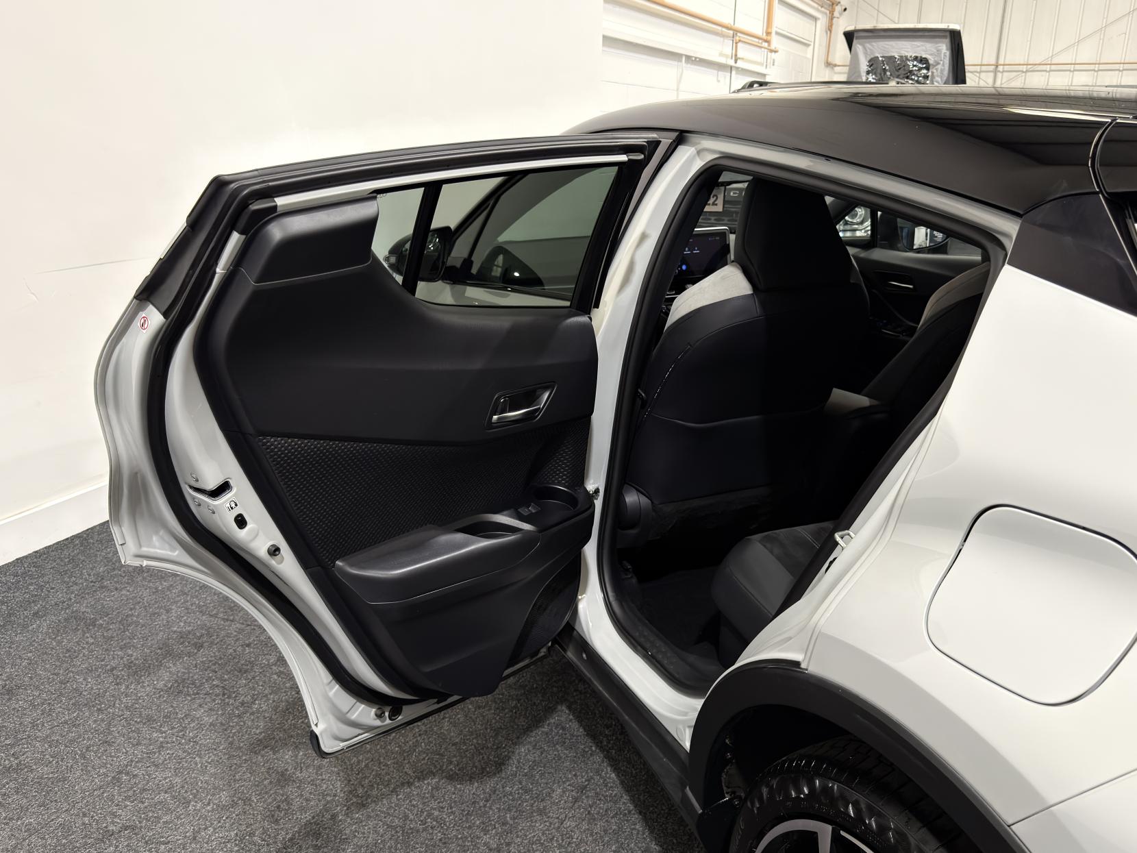 Toyota C-HR 2.0 VVT-h GR SPORT SUV 5dr Petrol Hybrid CVT Euro 6 (s/s) (184 ps)
