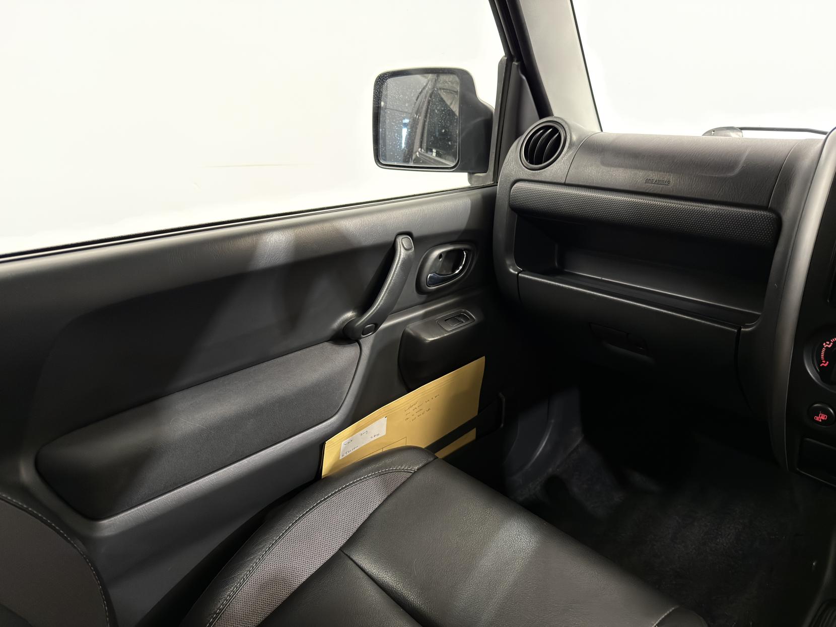 Suzuki Jimny 1.3 SZ4 SUV 3dr Petrol Manual (162 g/km, 83 bhp)