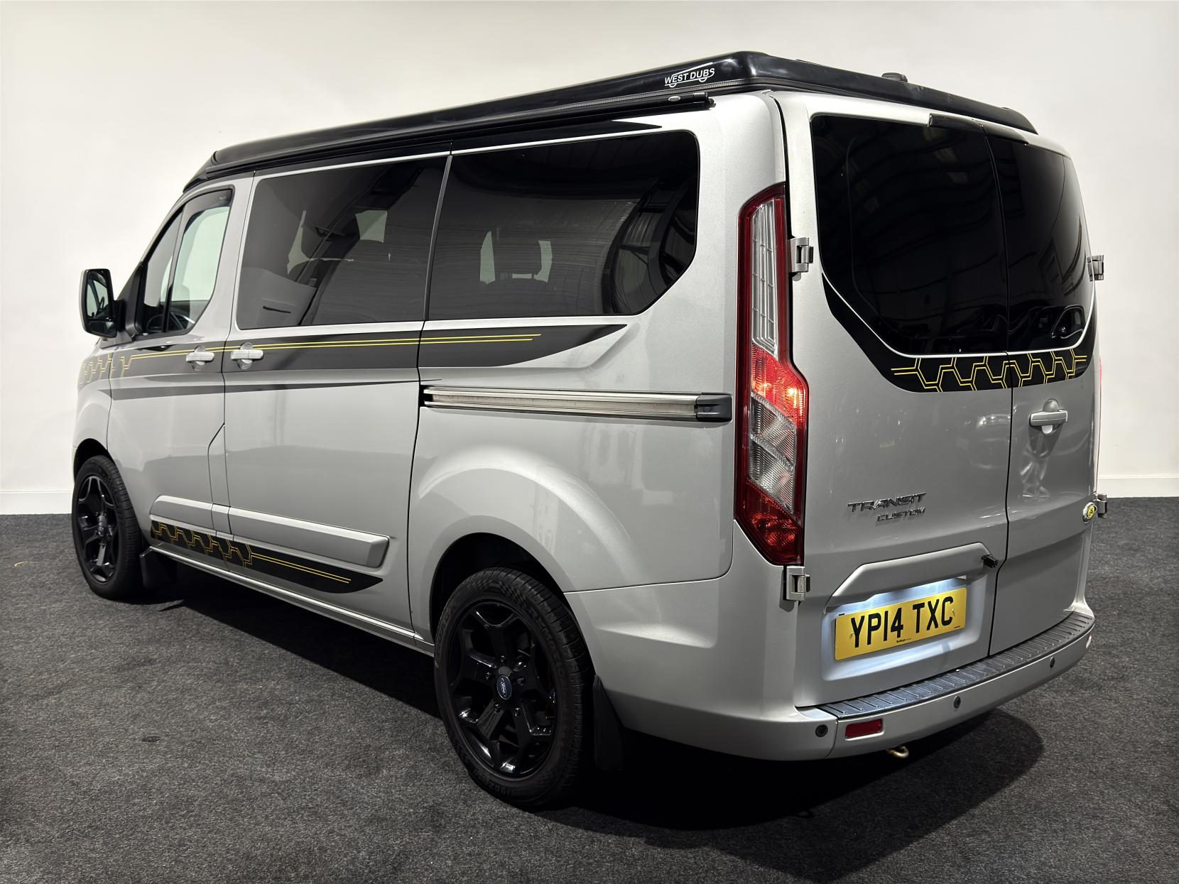 Ford Transit Custom 2.2 TDCi 270 Limited Panel Van 5dr Diesel Manual L1 H1 (186 g/km, 123 bhp)