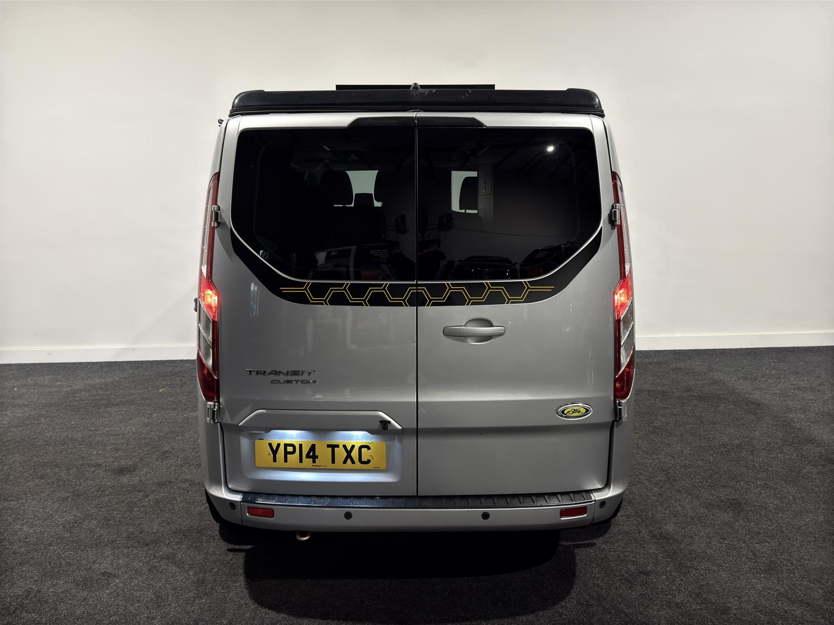 Ford Transit Custom 2.2 TDCi 270 Limited Panel Van 5dr Diesel Manual L1 H1 (186 g/km, 123 bhp)