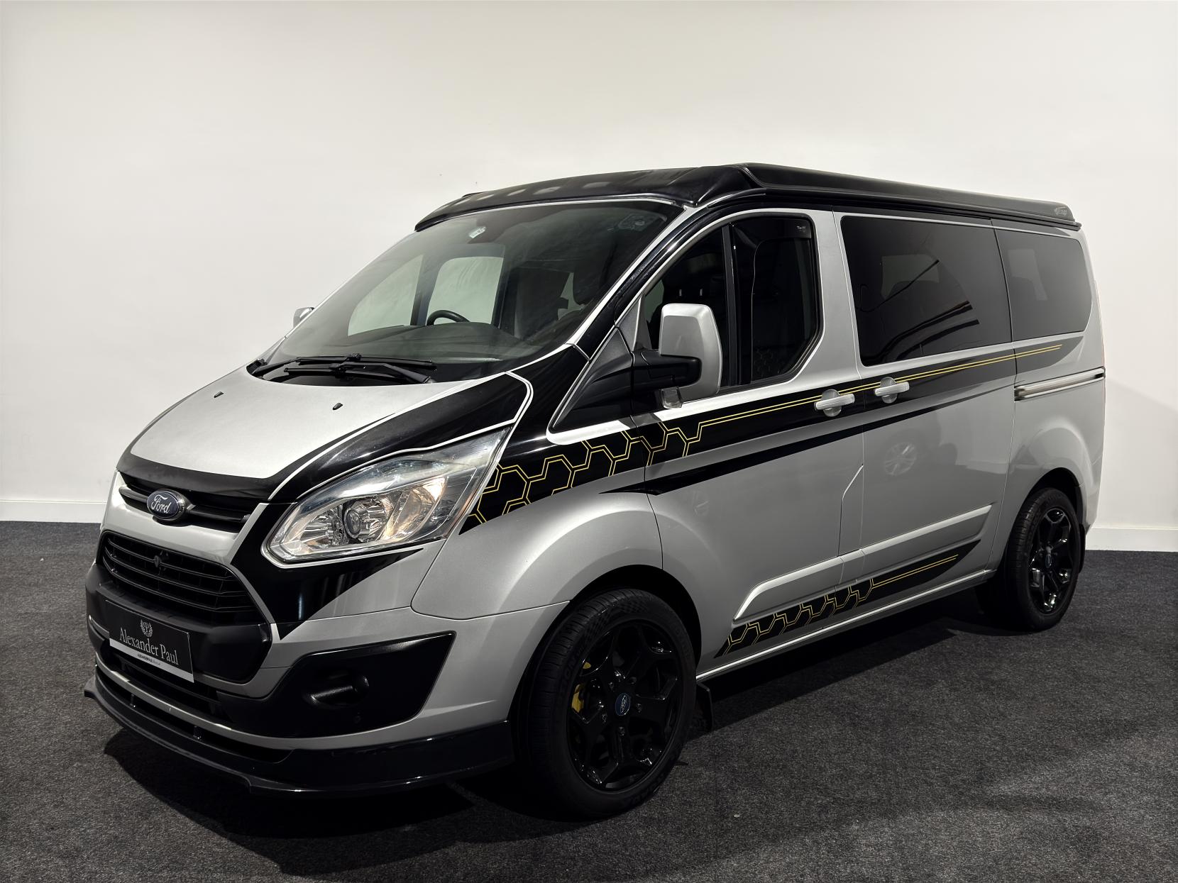 Ford Transit Custom 2.2 TDCi 270 Limited Panel Van 5dr Diesel Manual L1 H1 (186 g/km, 123 bhp)