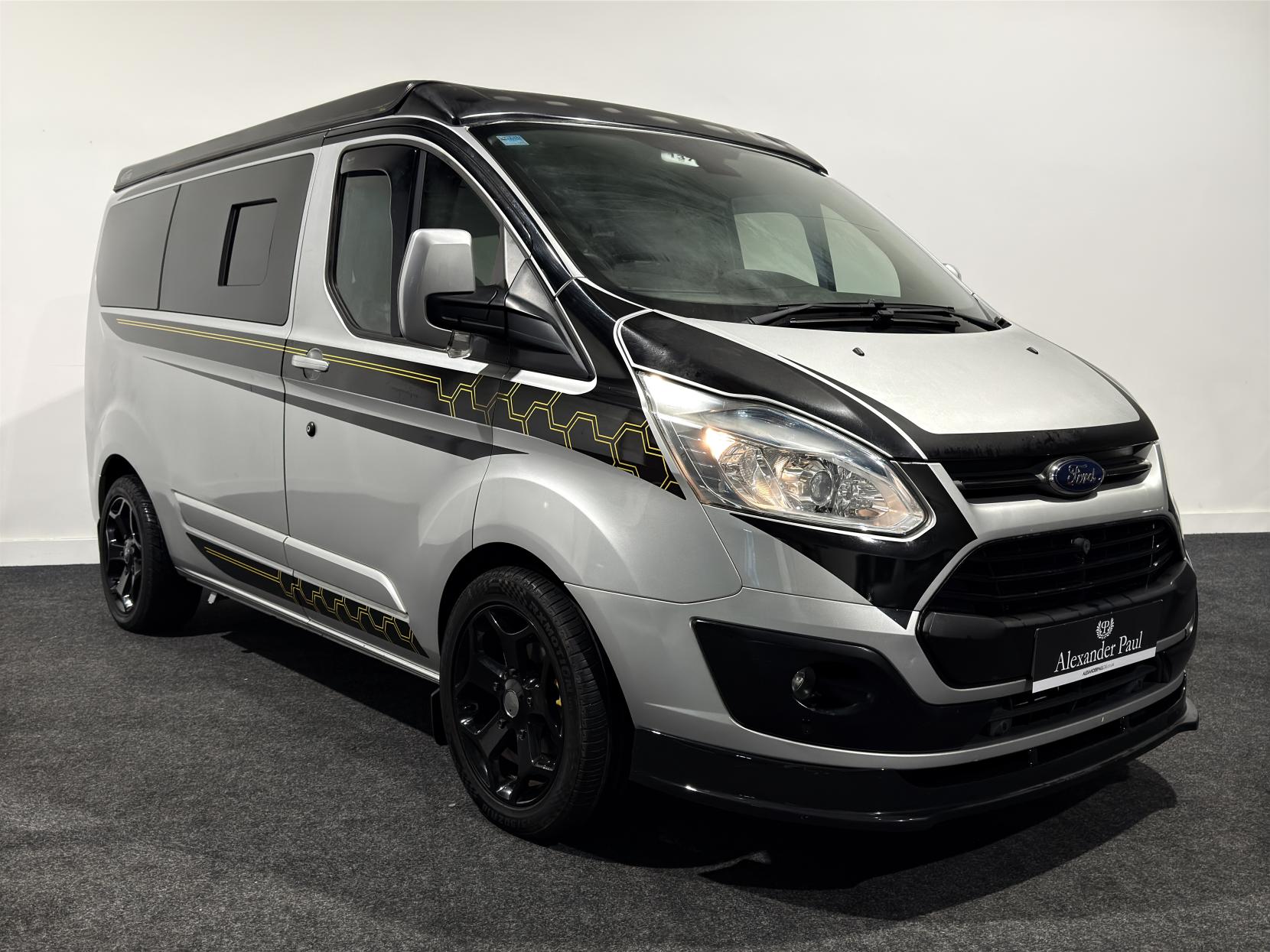 Ford Transit Custom 2.2 TDCi 270 Limited Panel Van 5dr Diesel Manual L1 H1 (186 g/km, 123 bhp)