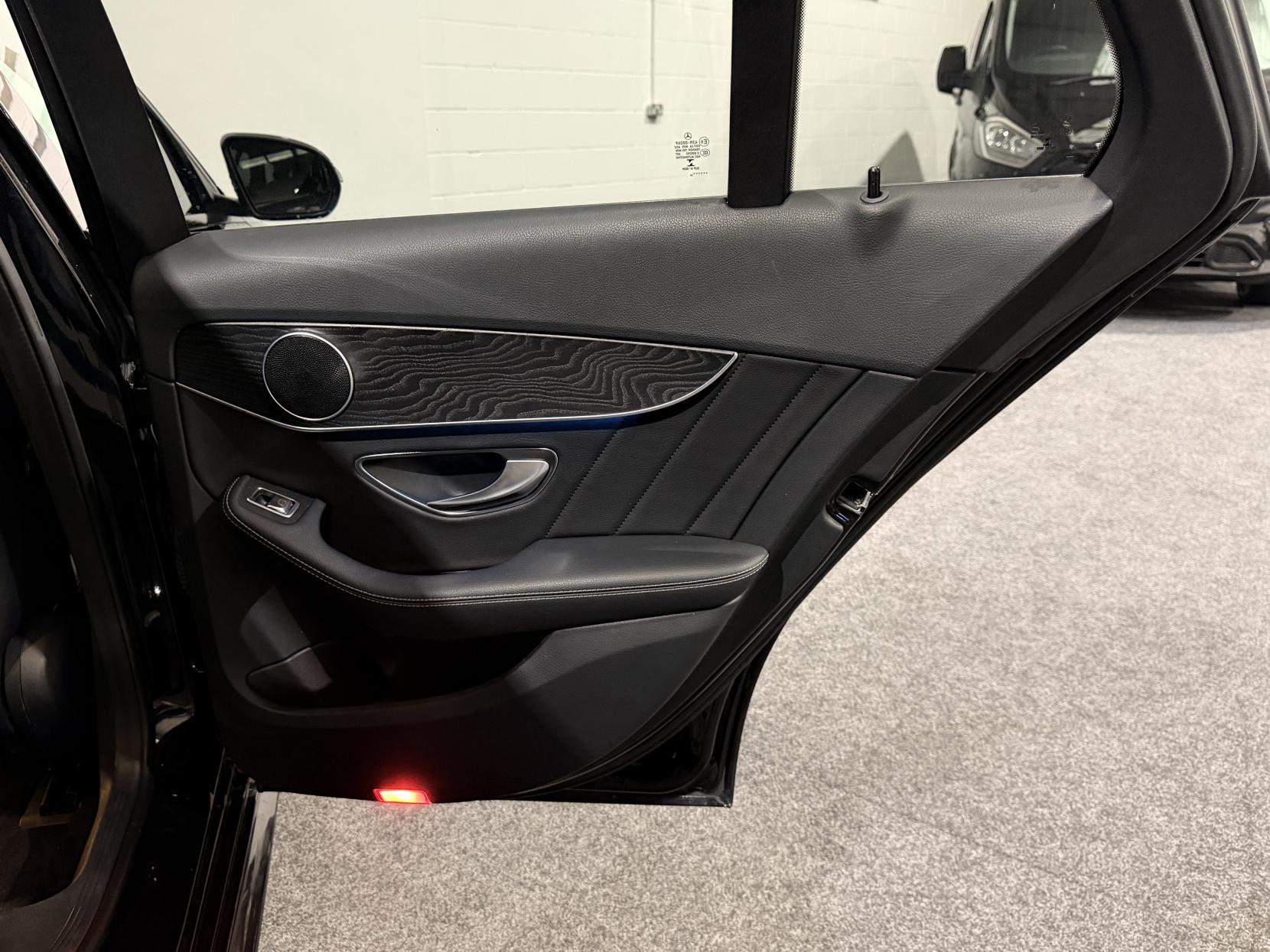 Mercedes-Benz C Class 2.1 C250d AMG Line (Premium) Estate 5dr Diesel 7G-Tronic+ Euro 6 (s/s) (204 ps)