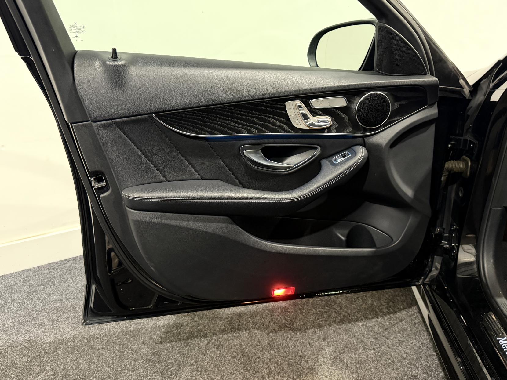 Mercedes-Benz C Class 2.1 C250d AMG Line (Premium) Estate 5dr Diesel 7G-Tronic+ Euro 6 (s/s) (204 ps)