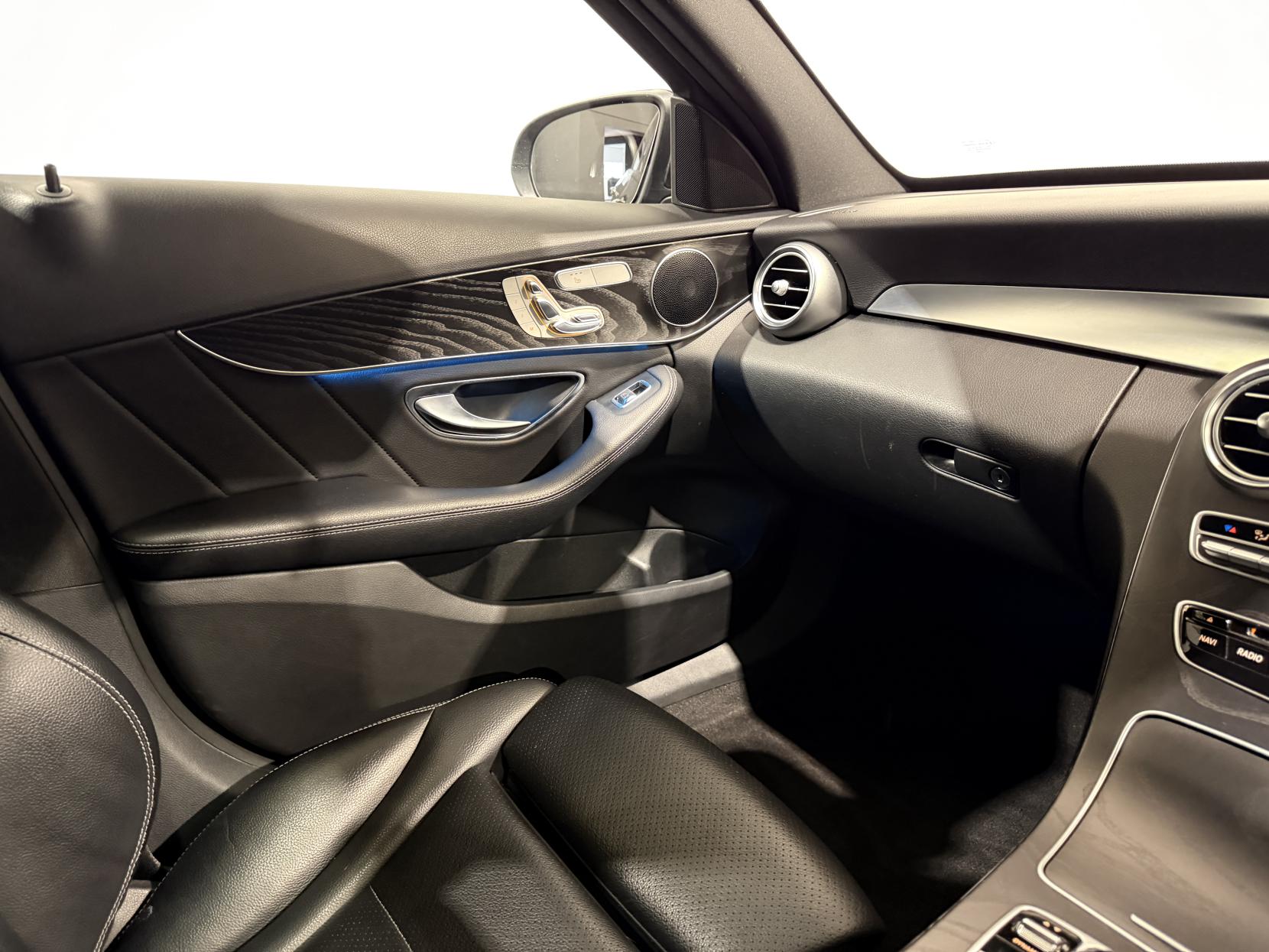 Mercedes-Benz C Class 2.1 C250d AMG Line (Premium) Estate 5dr Diesel 7G-Tronic+ Euro 6 (s/s) (204 ps)