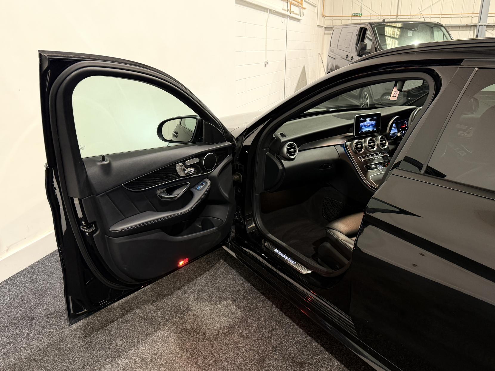 Mercedes-Benz C Class 2.1 C250d AMG Line (Premium) Estate 5dr Diesel 7G-Tronic+ Euro 6 (s/s) (204 ps)