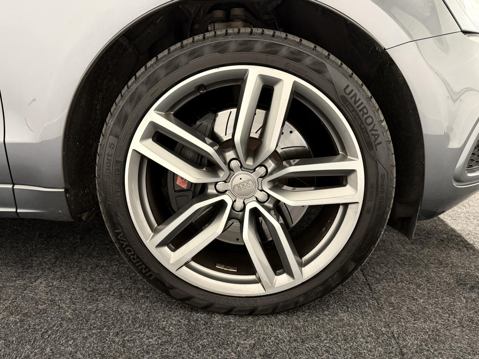 Audi SQ5 3.0 BiTDI V6 SUV 5dr Diesel Tiptronic quattro Euro 5 (s/s) (313 ps)