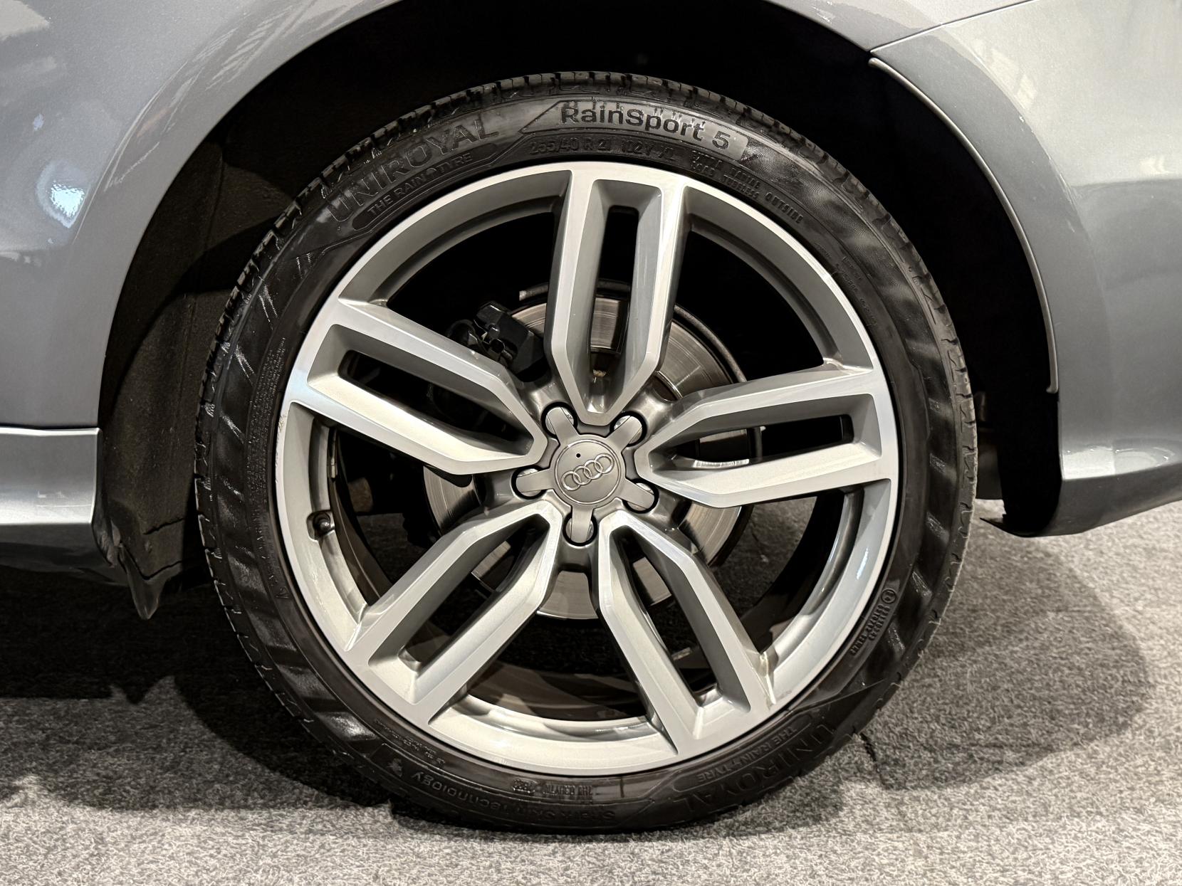 Audi SQ5 3.0 BiTDI V6 SUV 5dr Diesel Tiptronic quattro Euro 5 (s/s) (313 ps)