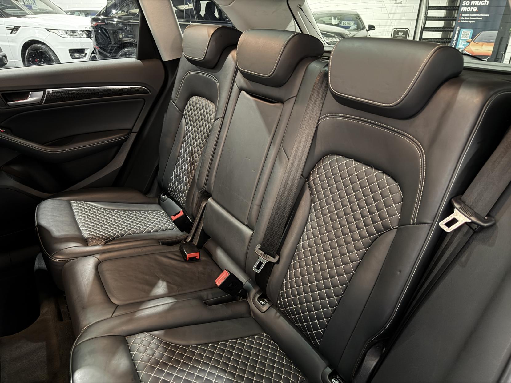 Audi SQ5 3.0 BiTDI V6 SUV 5dr Diesel Tiptronic quattro Euro 5 (s/s) (313 ps)