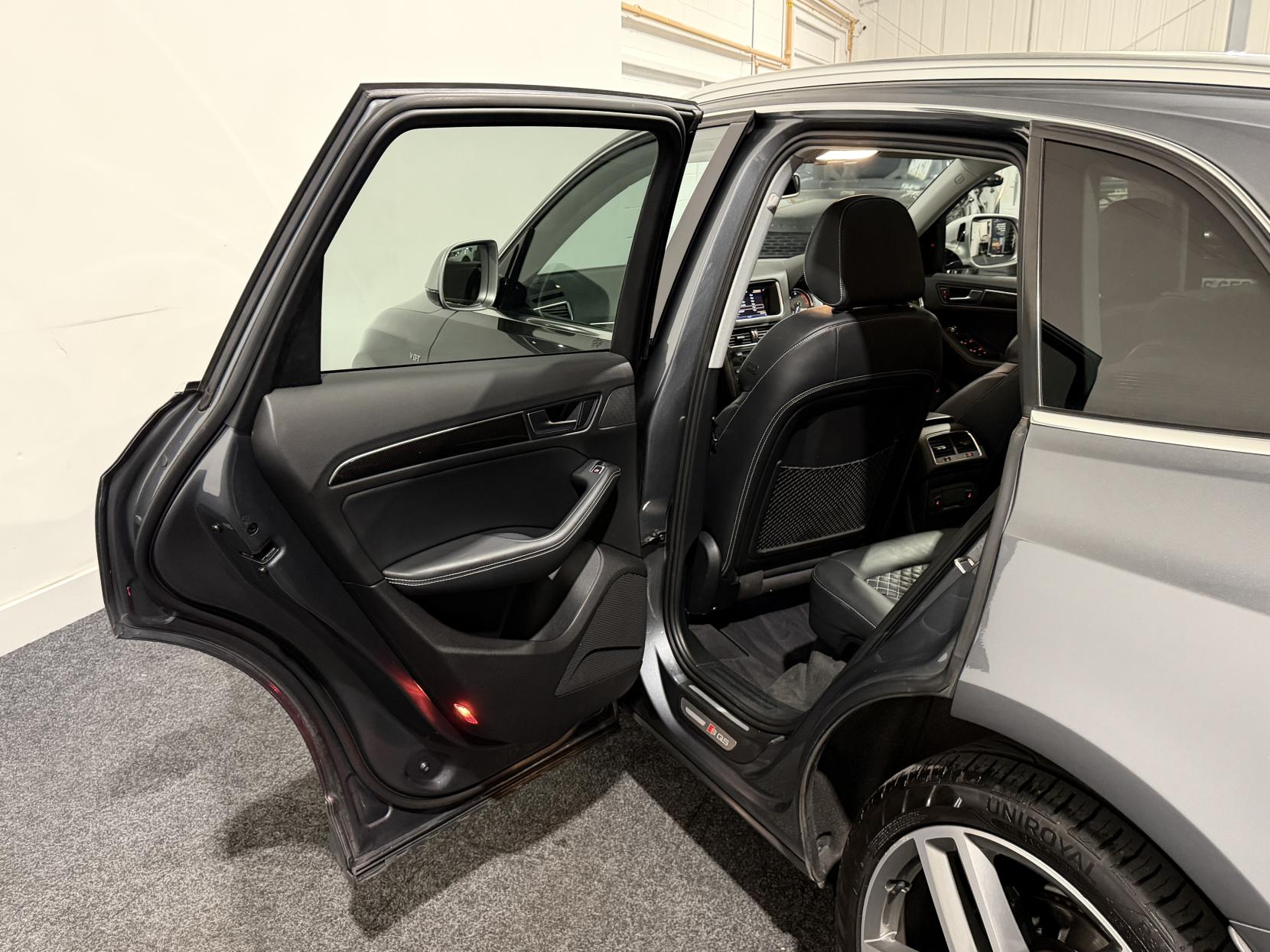 Audi SQ5 3.0 BiTDI V6 SUV 5dr Diesel Tiptronic quattro Euro 5 (s/s) (313 ps)