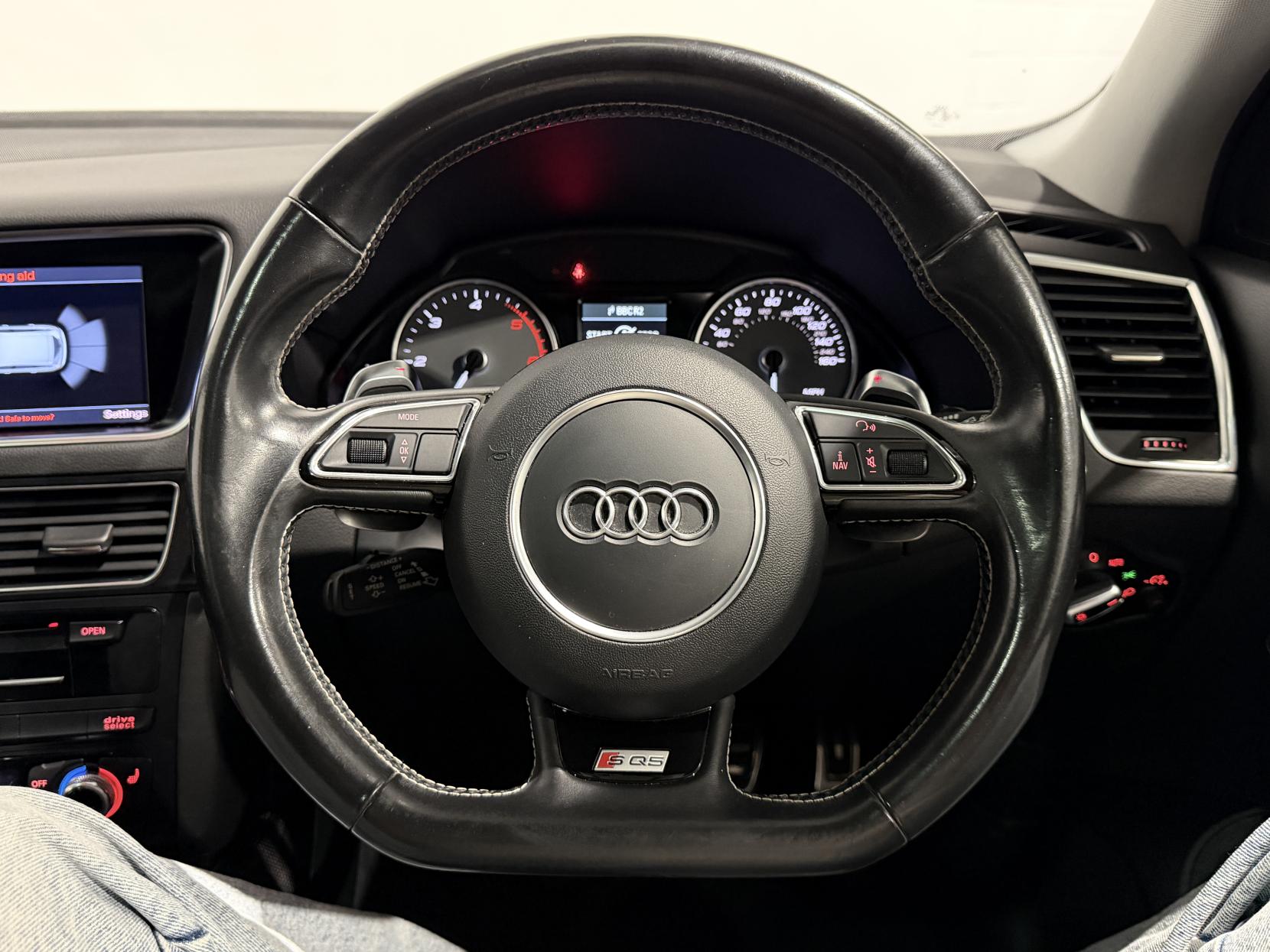 Audi SQ5 3.0 BiTDI V6 SUV 5dr Diesel Tiptronic quattro Euro 5 (s/s) (313 ps)