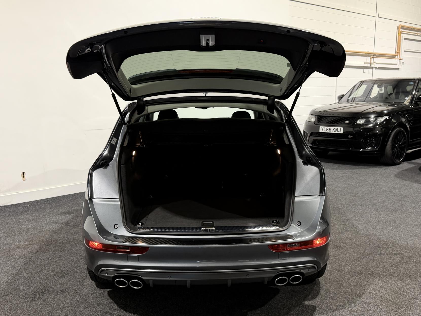 Audi SQ5 3.0 BiTDI V6 SUV 5dr Diesel Tiptronic quattro Euro 5 (s/s) (313 ps)