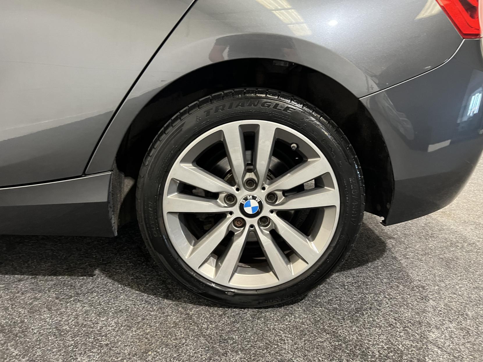BMW 1 Series 1.5 118i Sport Hatchback 5dr Petrol Manual Euro 6 (s/s) (136 ps)