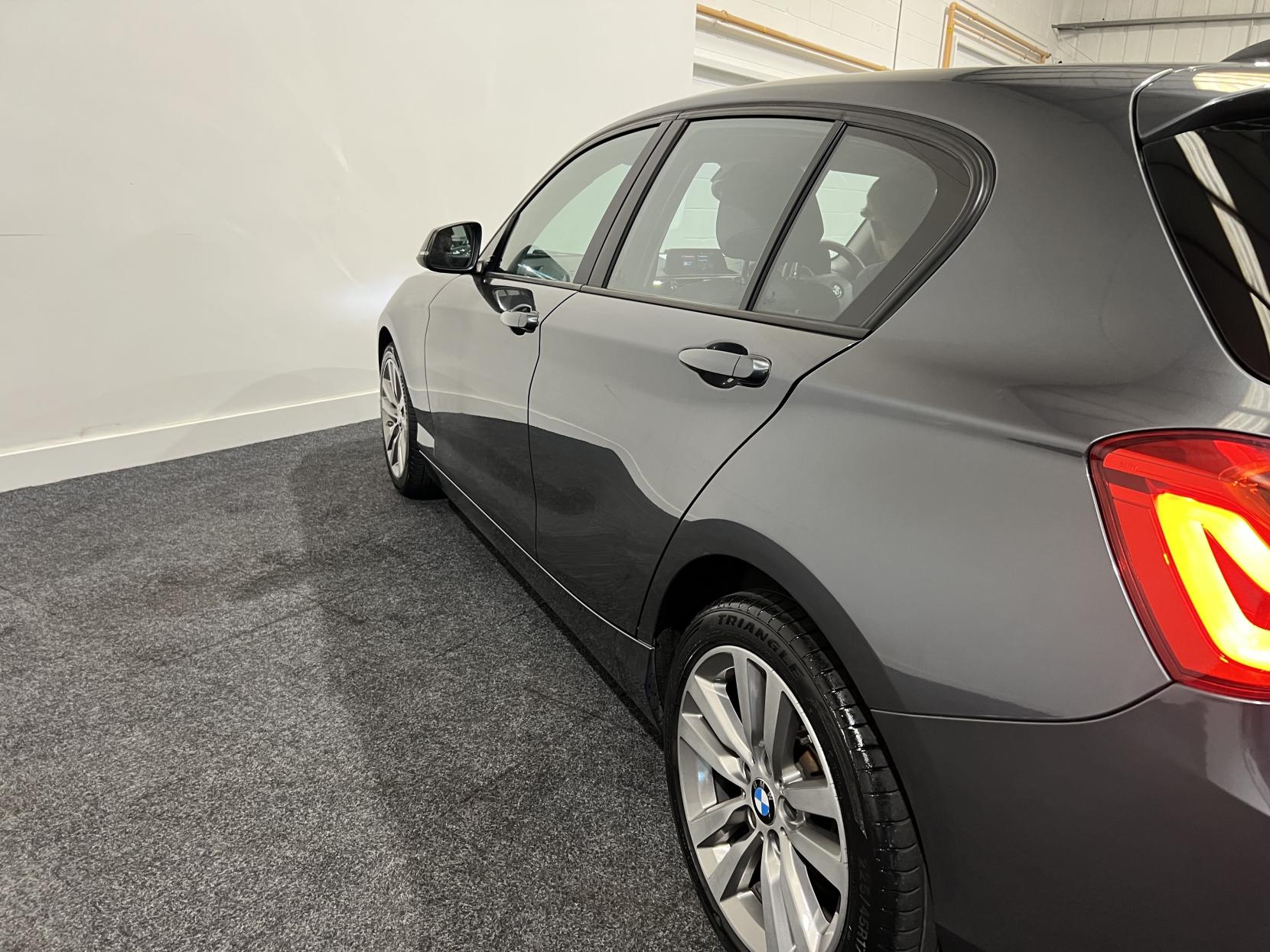 BMW 1 Series 1.5 118i Sport Hatchback 5dr Petrol Manual Euro 6 (s/s) (136 ps)
