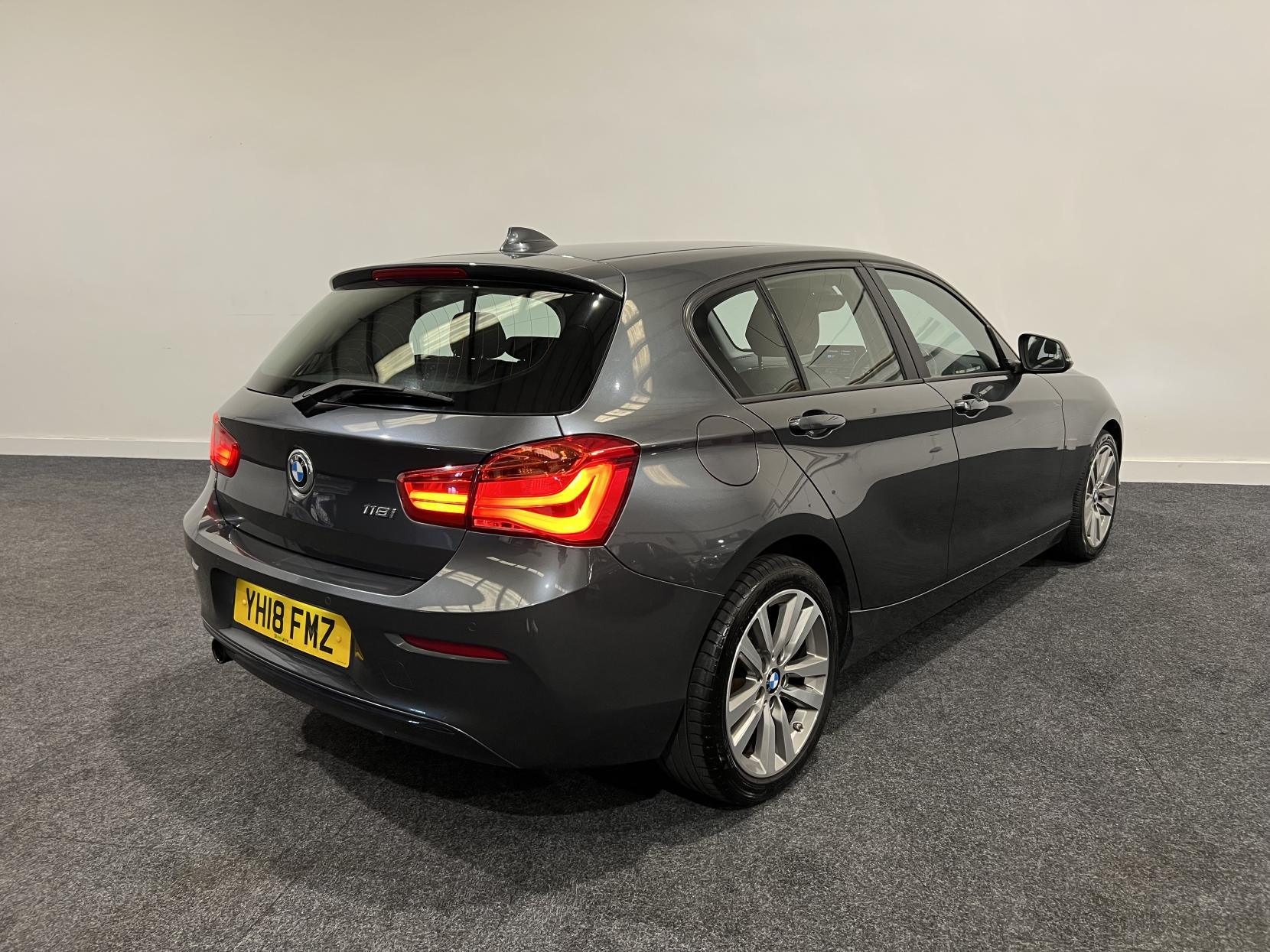 BMW 1 Series 1.5 118i Sport Hatchback 5dr Petrol Manual Euro 6 (s/s) (136 ps)