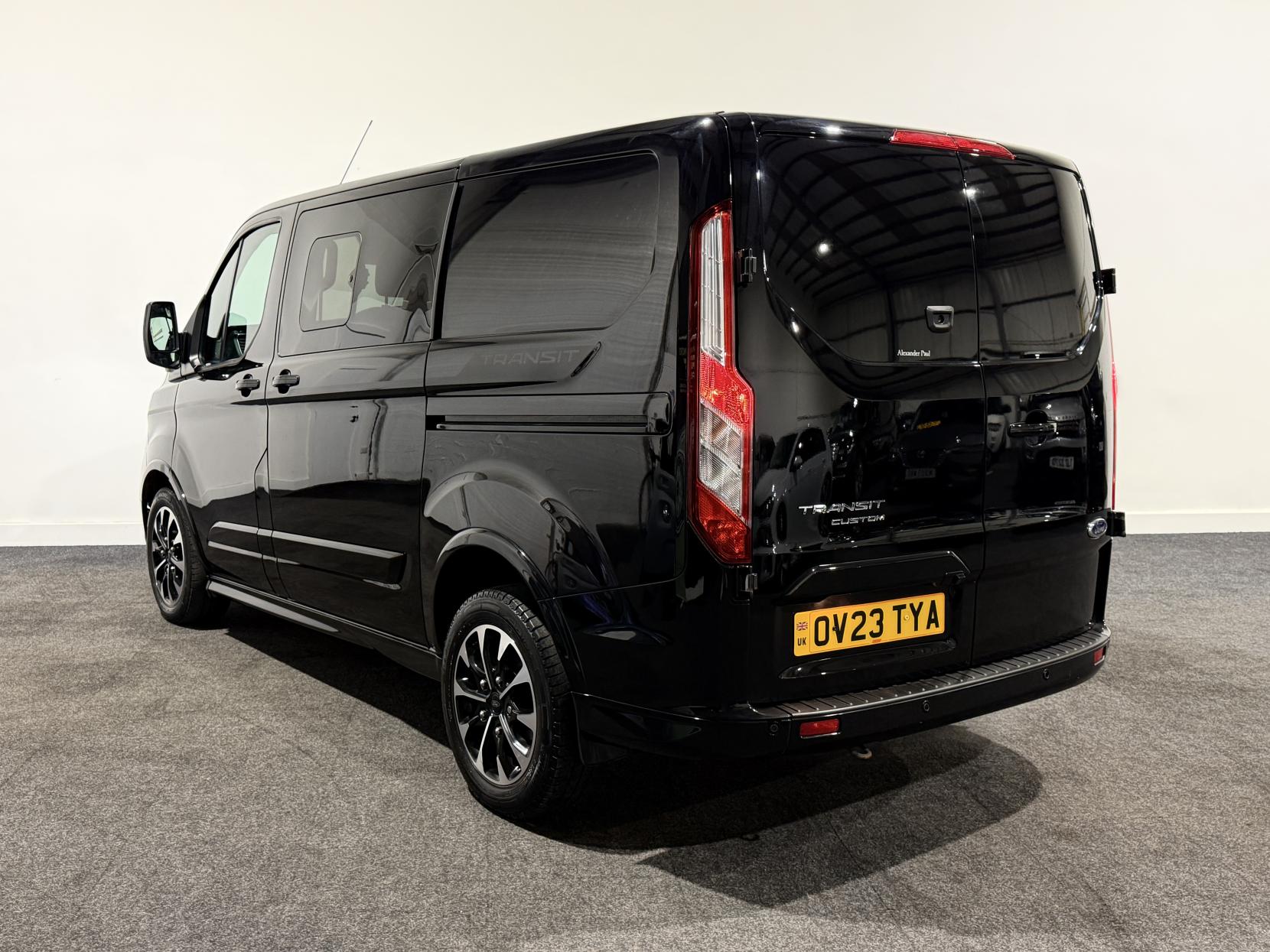 Ford Transit Custom 2.0 320 EcoBlue Sport Crew Van Double Cab 5dr Diesel Auto L1 H1 Euro 6 (170 ps)