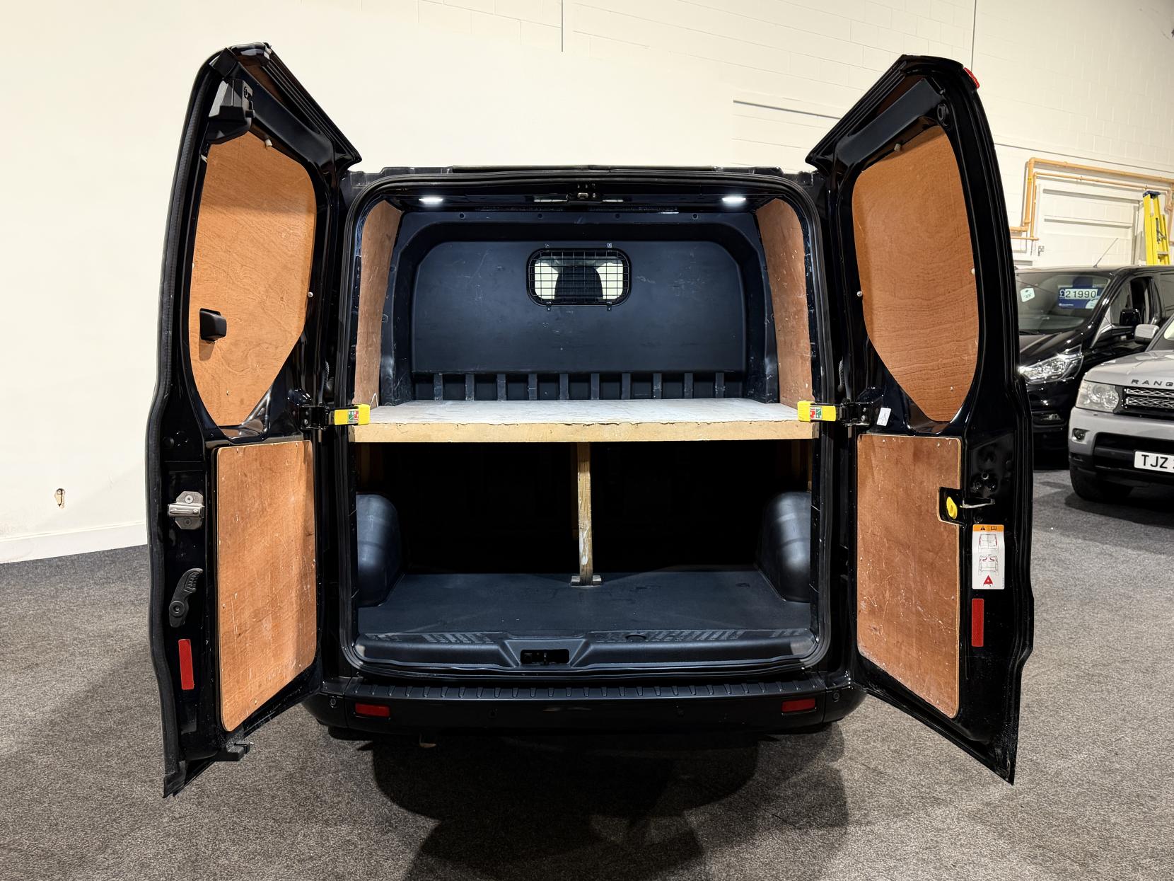 Ford Transit Custom 2.0 320 EcoBlue Sport Crew Van Double Cab 5dr Diesel Auto L1 H1 Euro 6 (170 ps)