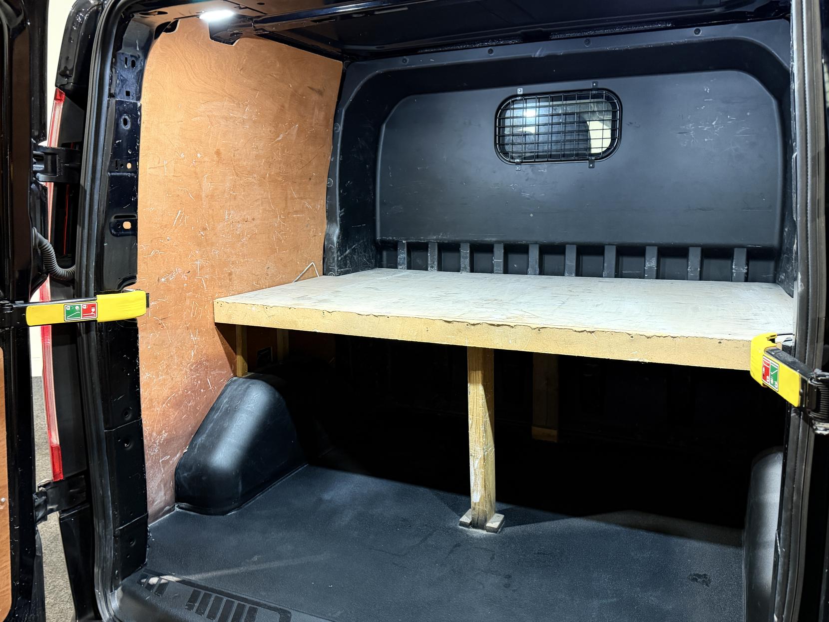 Ford Transit Custom 2.0 320 EcoBlue Sport Crew Van Double Cab 5dr Diesel Auto L1 H1 Euro 6 (170 ps)